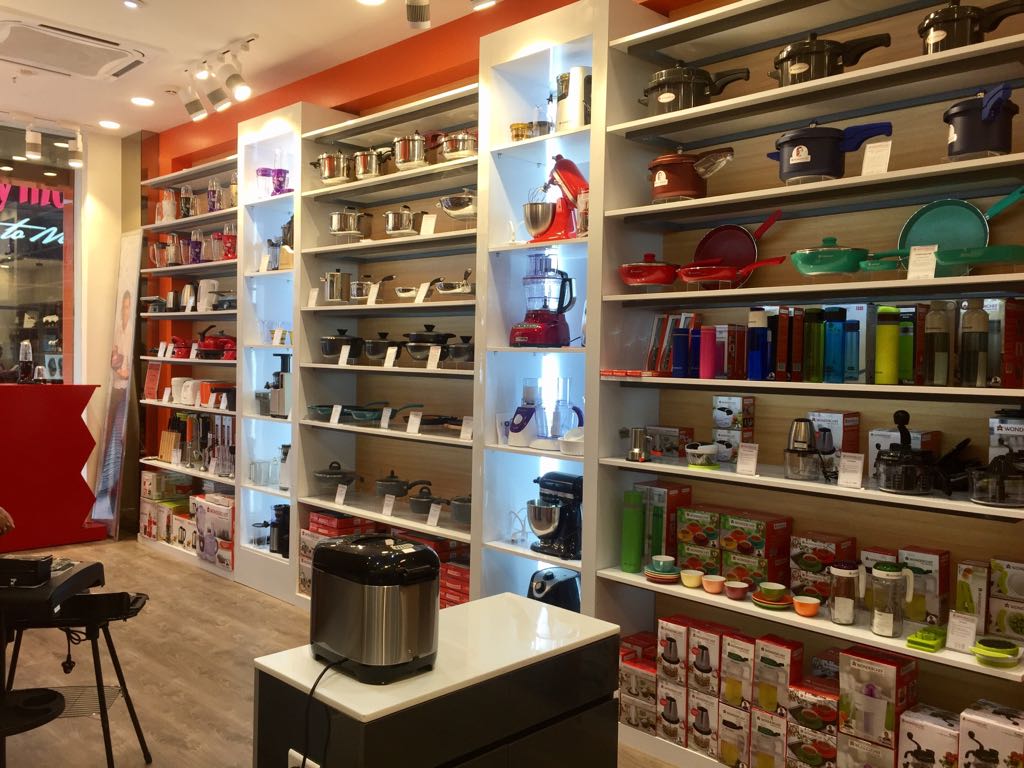 BrandturksMedia's tweet photo. Congrats @wonderchef for new Store at Gurgaon. @ravidanjo #wonderchef #launch #retail #gurgaon #brands #cookware #appliances #kitchen #moms https://t.co/lIGx1oYle3