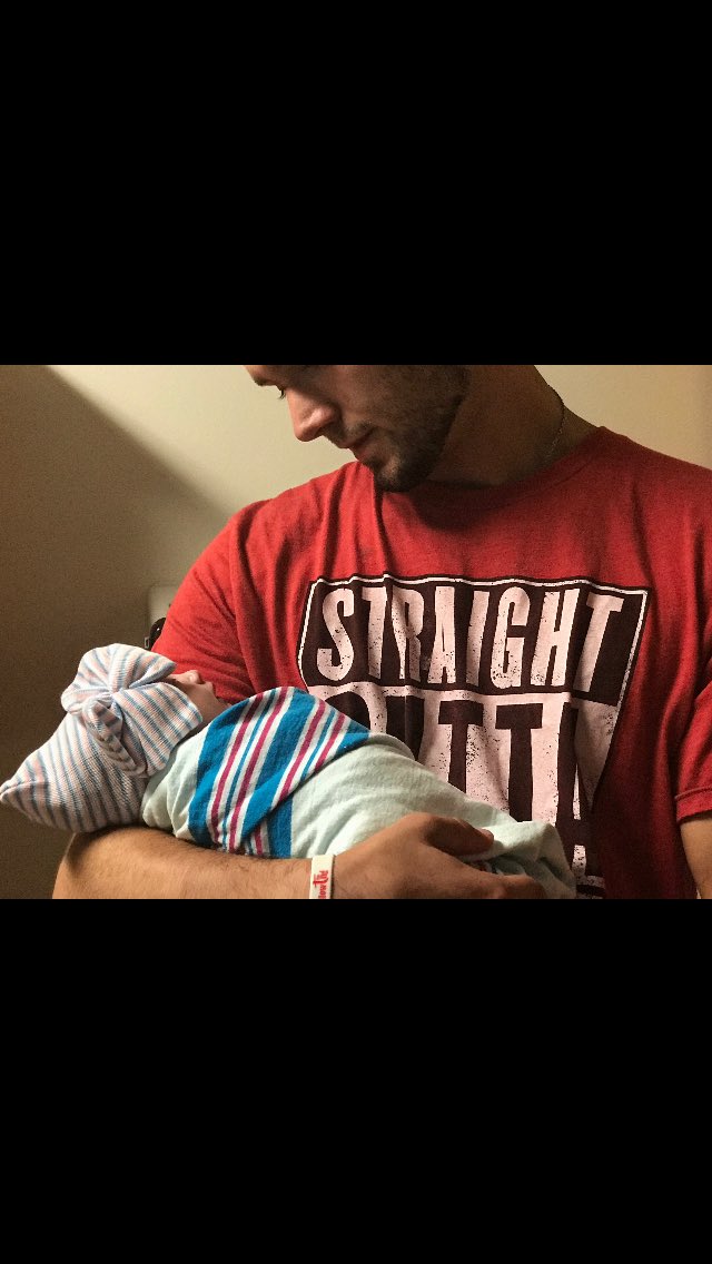 a_prospect's tweet photo. 6/8  19 in.  I bawled.  I have never seen anything so beautiful...my beautiful niece.  Welcome to the world, Nova! ☄️ https://t.co/caO9fZ7NsP