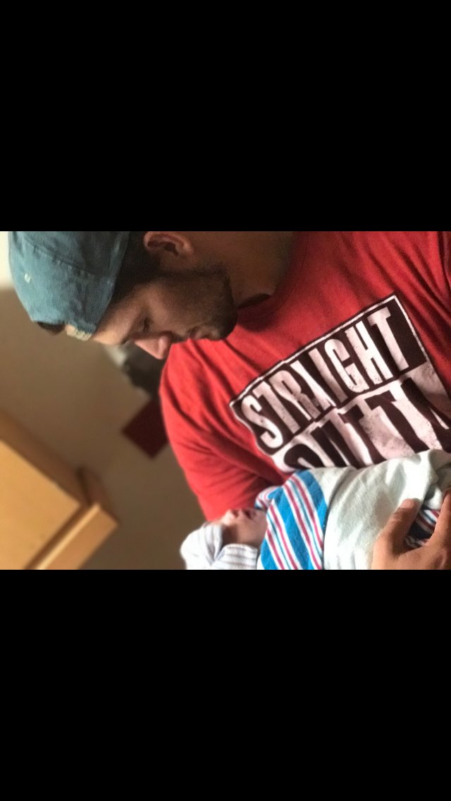 a_prospect's tweet photo. 6/8  19 in.  I bawled.  I have never seen anything so beautiful...my beautiful niece.  Welcome to the world, Nova! ☄️ https://t.co/caO9fZ7NsP