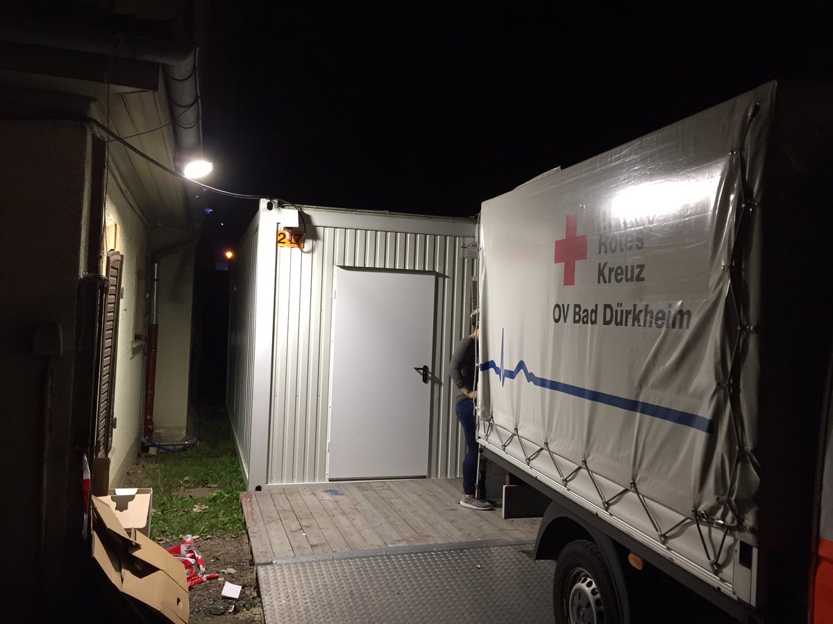 Nicht mehr lange bis zum <a href="/wurstmarkt/">wurstmarkt</a> #DRK Station fast fertig und bereit <a href="/drkovduew/">DRK OV Bad Dürkheim</a>