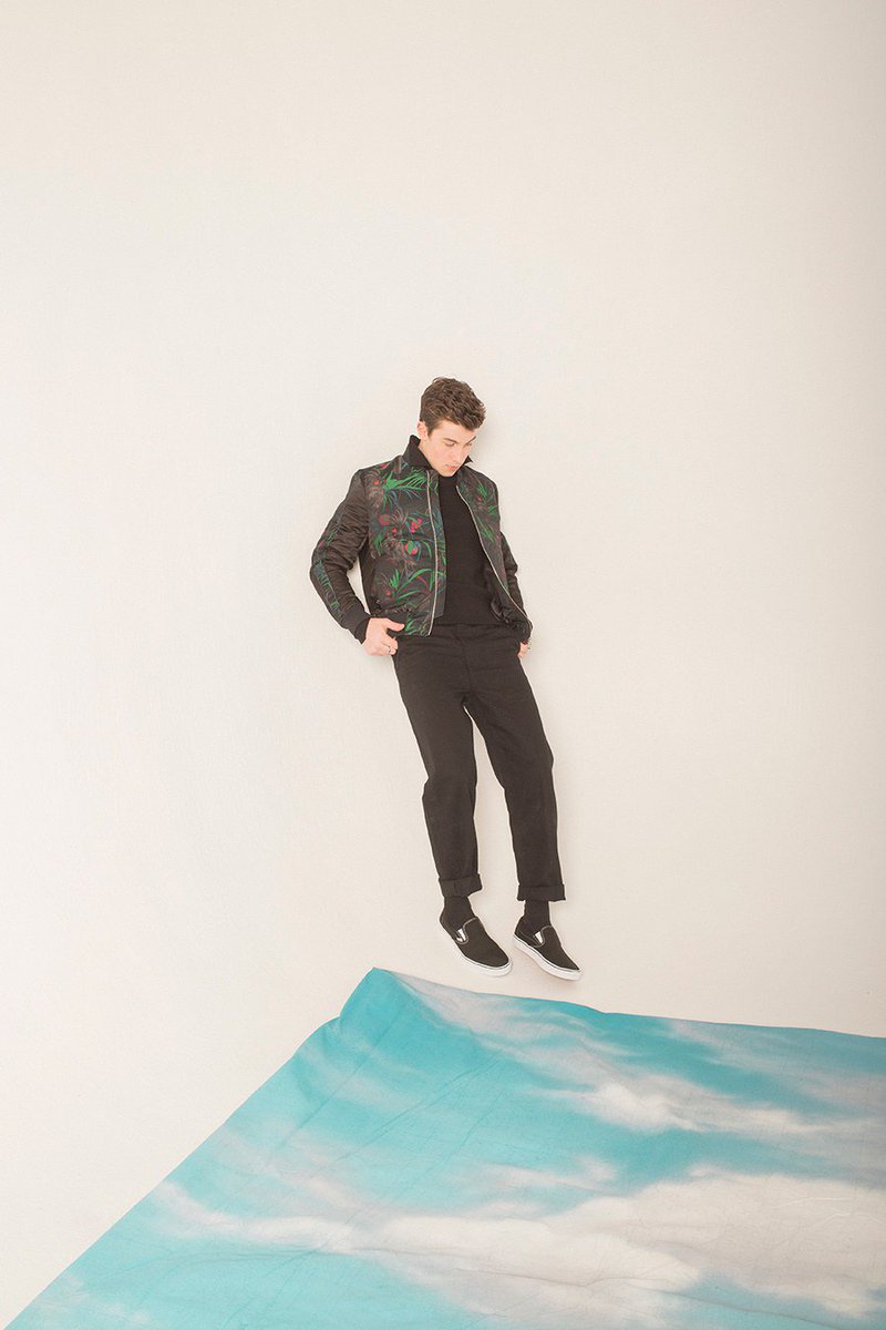 skrterlude's tweet photo. QUE PHOTOSHOOT LINDO VONTADE DE COLAR NA TESTA https://t.co/xPzIwwlDPi