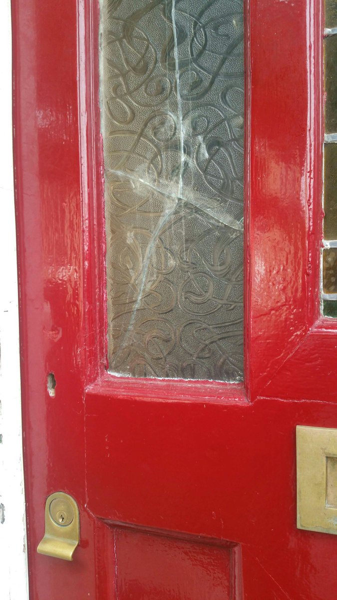 ArmitageDorset's tweet photo. #urgent #propertyrepairs #Dorset #FacilitiesManagement. We can replace all types of glazing . Call us https://t.co/uOf6y3CM76