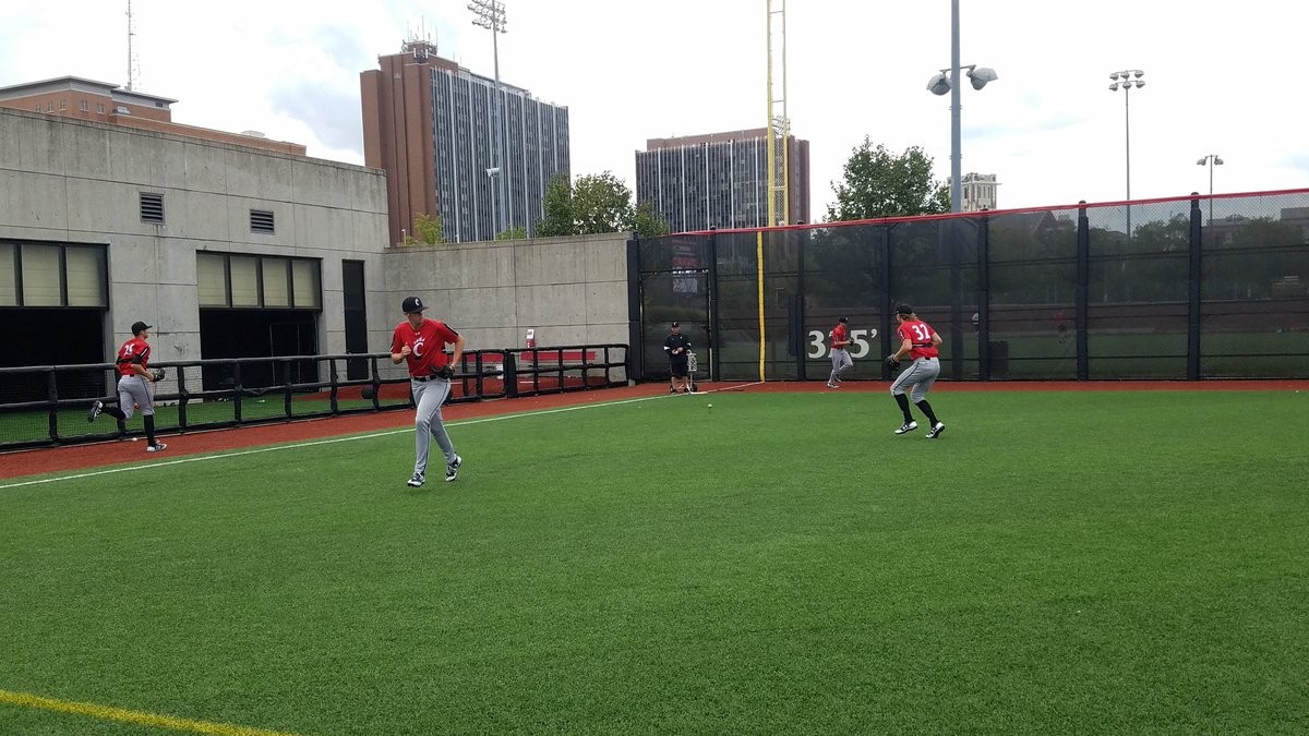 GoBearcatsBASE's tweet photo. Fall Ball day #1 continued...
#WEAREUC https://t.co/2VjaUyo6dv