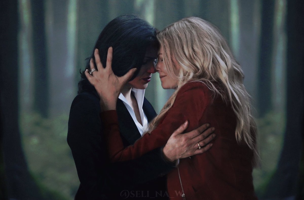 seli_na_w's tweet photo. how do you say goodbye to the person you can't live without 💔 
#SwanQueen https://t.co/jTgVyB2Wew