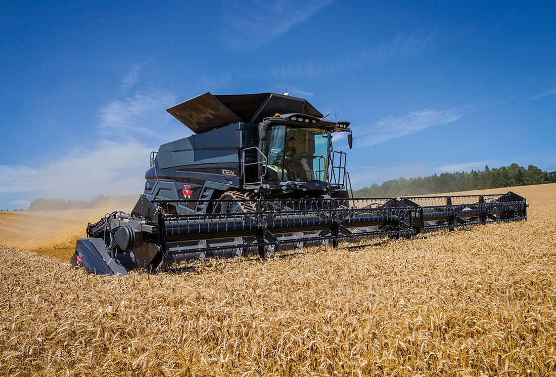 KelvinHeppner's tweet photo. AGCO's new IDEAL combine, to be sold under Challenger, Fendt &amp; Massey Ferguson. Debut at Agritechnica. (pc Massey) https://t.co/F6V0oPkHQ2 https://t.co/qfWdYdWi6L