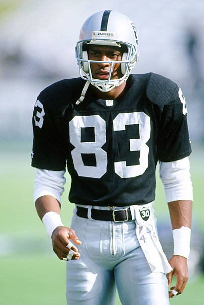 Happy birthday to former WR Willie Gault, September 5, 1960. 