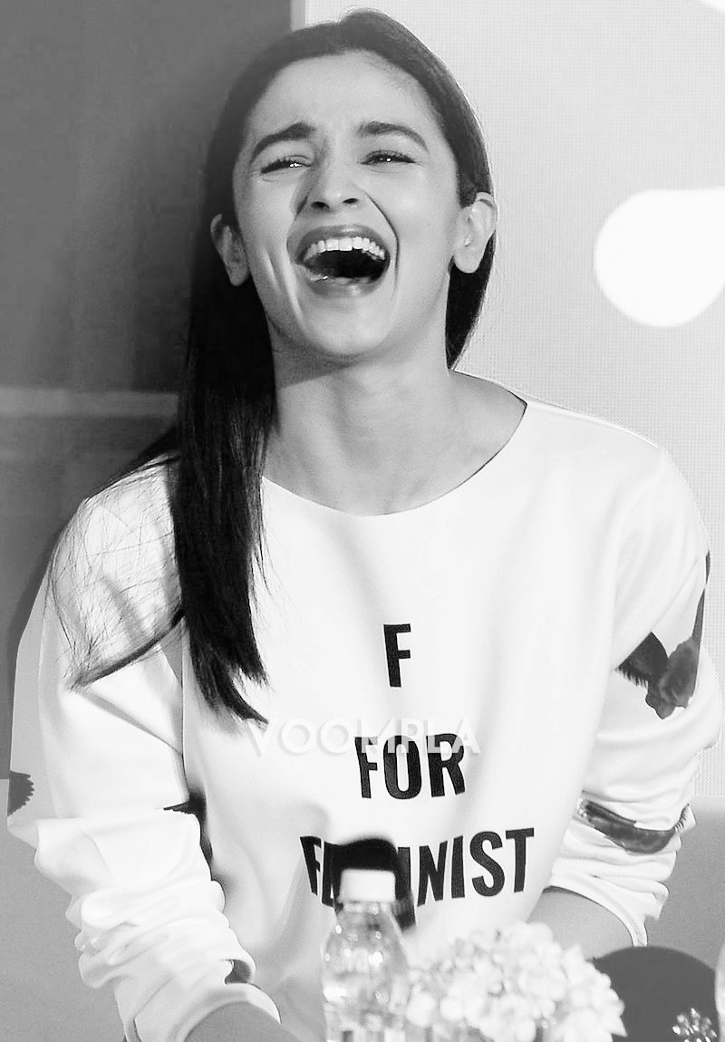TeamOfAliaBhatt's tweet photo. The way she laughs 💓 @aliaa08 
13M Alianators https://t.co/qkmuUeAclE