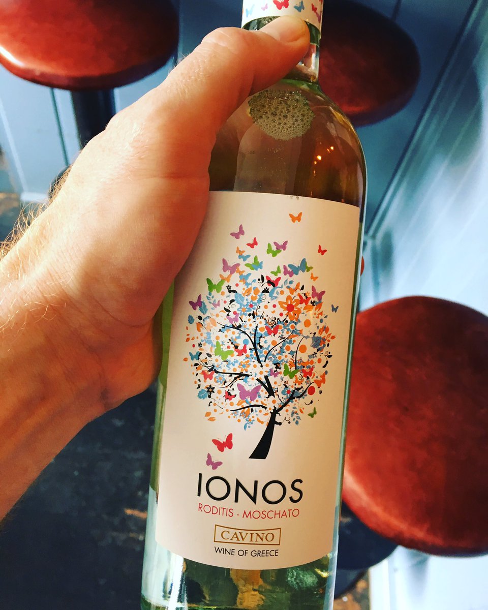 BellsDiner's tweet photo. #newlook #notasgirlyasitlooks #greekwine #itsawinething #winelovers #loveit #grapejuice #somethingalittlebitdifferent @assyrtiko https://t.co/EaQ83WNKy4