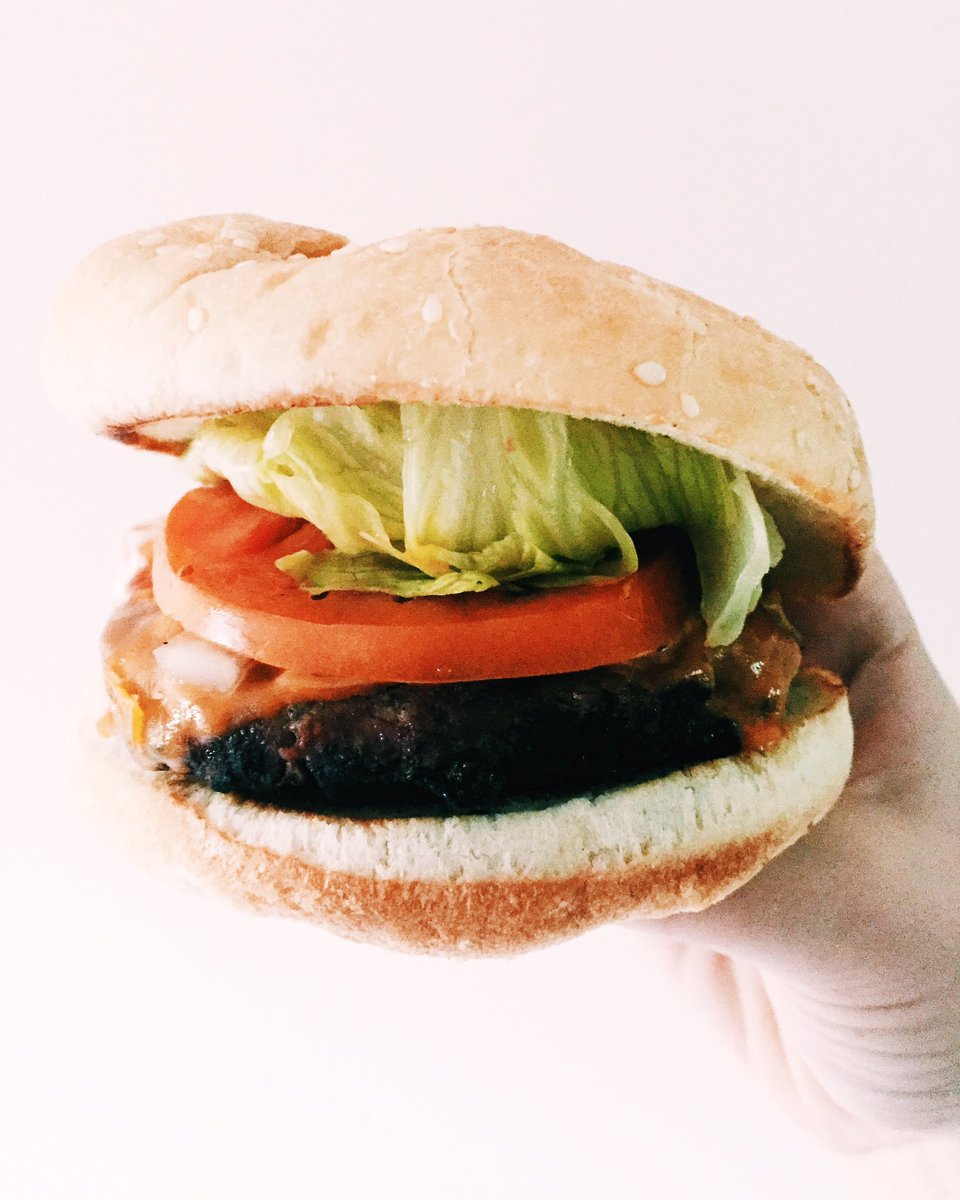 emilymajorg's tweet photo. Does @LeBurgerWeek have to end? Had this one from @GoldenFries the other day. A good basic burg' #Ottawa #ottawafood #ottcity https://t.co/FjghgCDyig