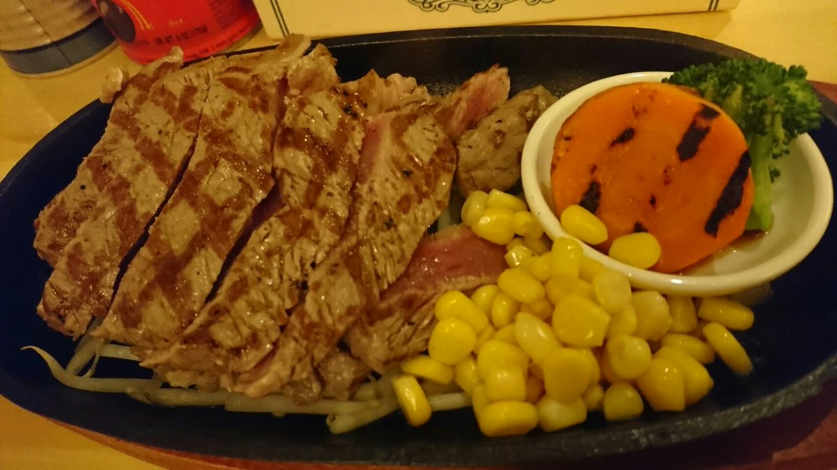 CkorotaM's tweet photo. 肉祭り！！
前から気になってたお肉のお店！
肉もだけど、個人的には牛スジハヤシライスがおすすめ！コラーゲンでトロトロで、凄い濃厚！こんなハヤシライス食べたことない！笑
店長さんが素敵なスキンヘッドさまでした🙌✨

#Buffalo29 https://t.co/F9hKKgMWUT