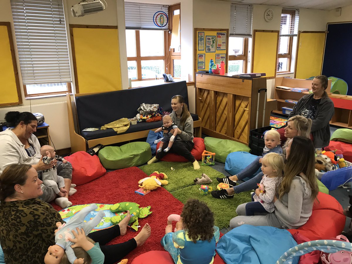 pathheadprimary's tweet photo. #Bookbug - Sharing songs, rhymes & stories helps you bond with your child & develops speech, language, confidence & social skills #AndItsFun https://t.co/Gv7QwAlHmr