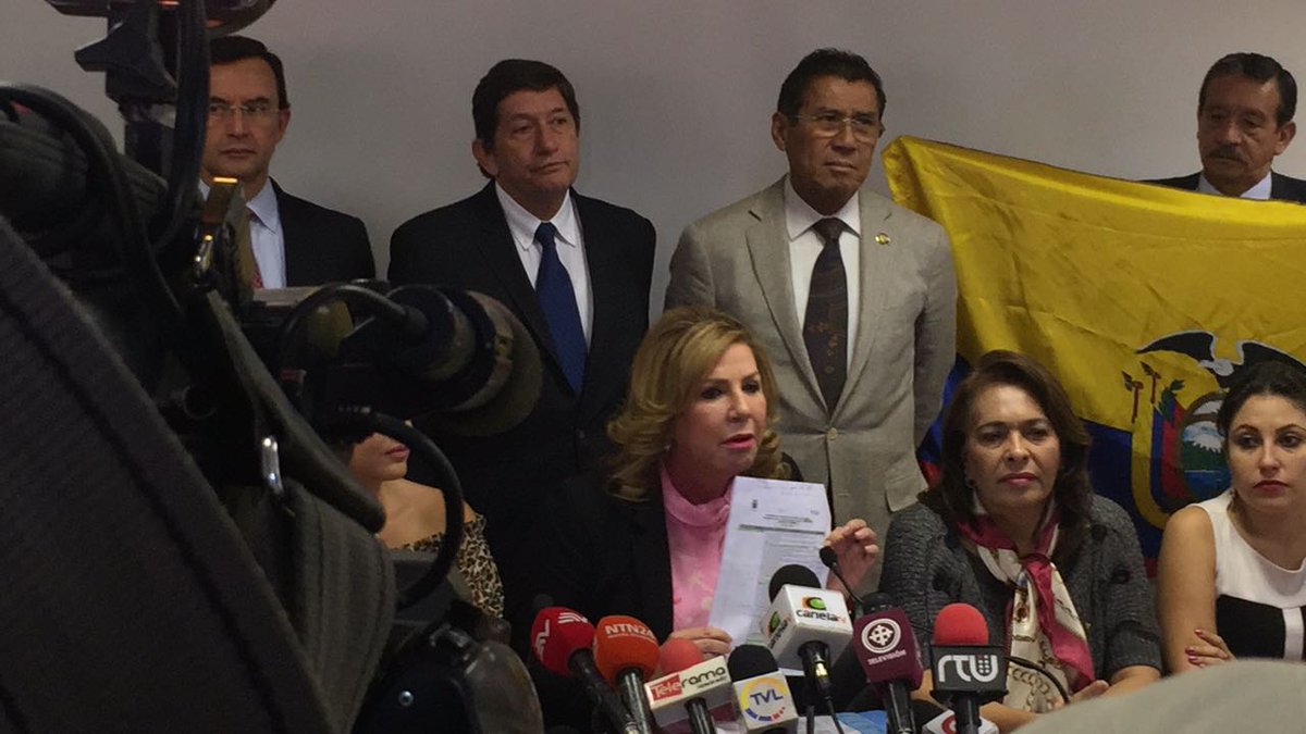 PolyUgarteG's tweet photo. En #Proforma2017,al MSP se asigna del PAI USD 387 millones pero MSP destina a Prog. Reforma Institucional Gestión Pública, 125 millones https://t.co/J3PnSr0ULt
