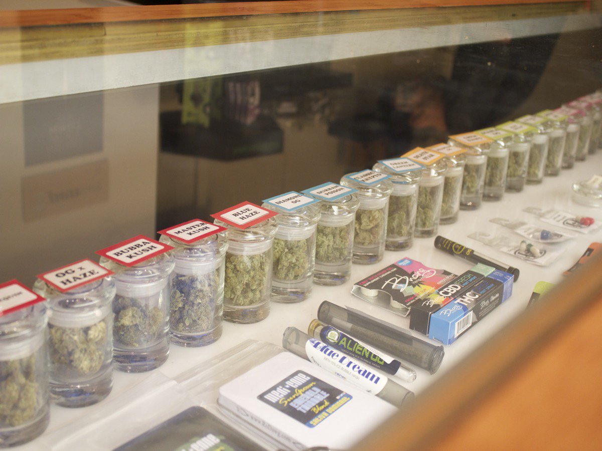 hopegrownhive's tweet photo. #LAPCG offers comprehensive peer counseling & provides the finest in high-grade medications https://t.co/xtomER3Qge https://t.co/MNfNaUZ1Ek