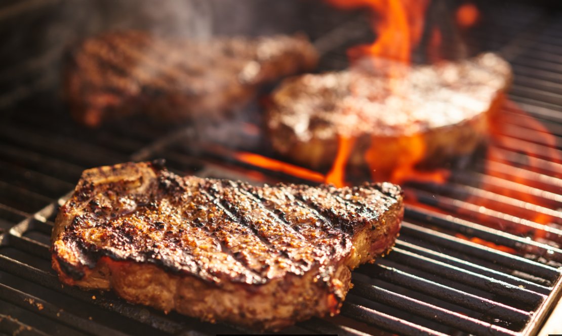 ncstatedining's tweet photo. The chefs at Fountain + Clark Dining Halls are firing up their grills for Steak Night tomorrow! π₯
https://t.co/yUJzdRAMLL
#wellfedwolfpack https://t.co/1phLQDobmm