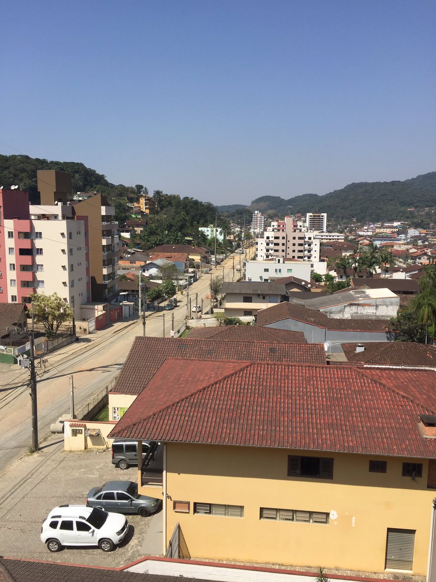 marceloingo's tweet photo. A obra mais demorada do século né @prefeitura_jlle ? #joinville #piratuba #atéquando? https://t.co/q0iXEgAHxf