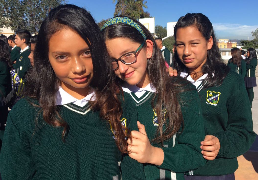 "quién se atreve a enseñar, nunca deja de aprender" maría oña