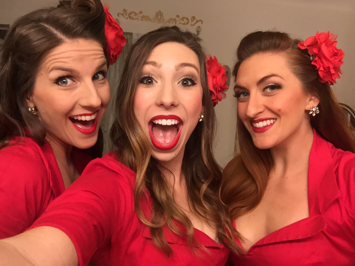 ManhattanDolls1's tweet photo. Hope you all had a wonderful Labor Day weekend! xoxo 💋 #themanhattandolls #manhattandolls #trio #red #vintage #muah https://t.co/sHlNQXPTfS
