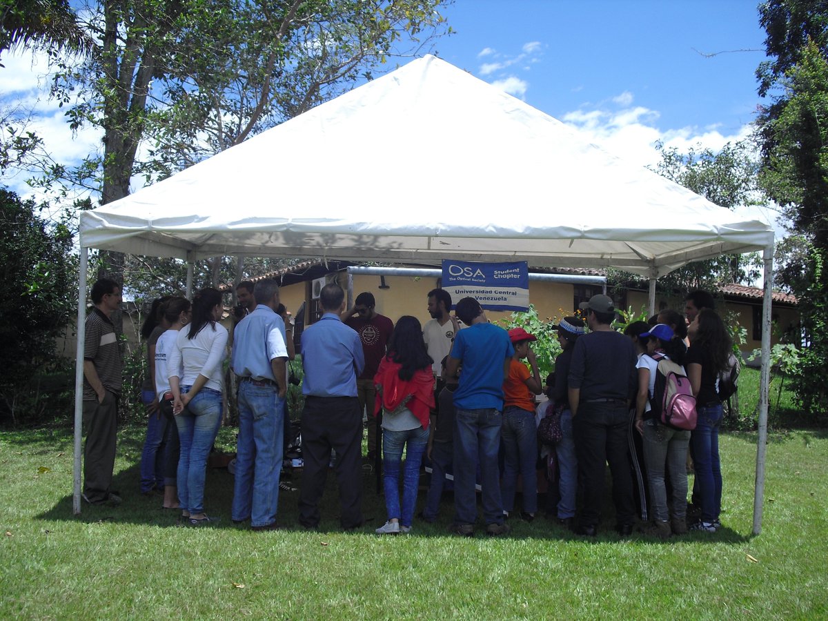 IVICdeMerida's tweet image. Spectrum/Capítulo Estudiantil OSA-SPIE UCV comparte conocimientos Óptica con familia @IVIC_oficial en Finca El Tucuche-Jají-Edo. Mérida...