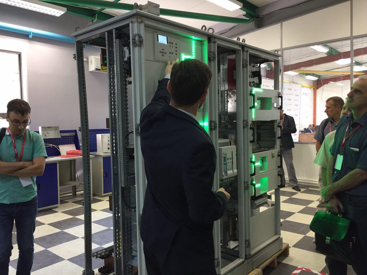 LegrandRussia's tweet photo. Группа Legrand совместно с партнером «ИНСИСТЕМС» провела во Владивостоке мероприятие для заказчиков и партнеров https://t.co/LybCxT1i9r
