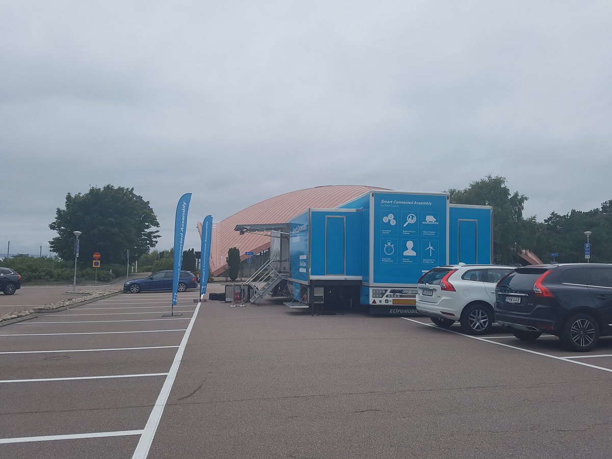acroadshow's tweet photo. Packing #atlascopcoroadshow next stop is Skövde. Thank you #volvohallen for the great spot and to #volvocars #volvoab for the visit. https://t.co/4ia5id2sRU