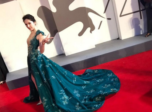 OneDayInVenezia's tweet photo. #Venice74 Jennifer Lawrence, George Clooney, Colin Firth and more... The most glamorous week in Venice @FilmFestivalVe Benvenuti a Venezia! https://t.co/R2vJMtDpki