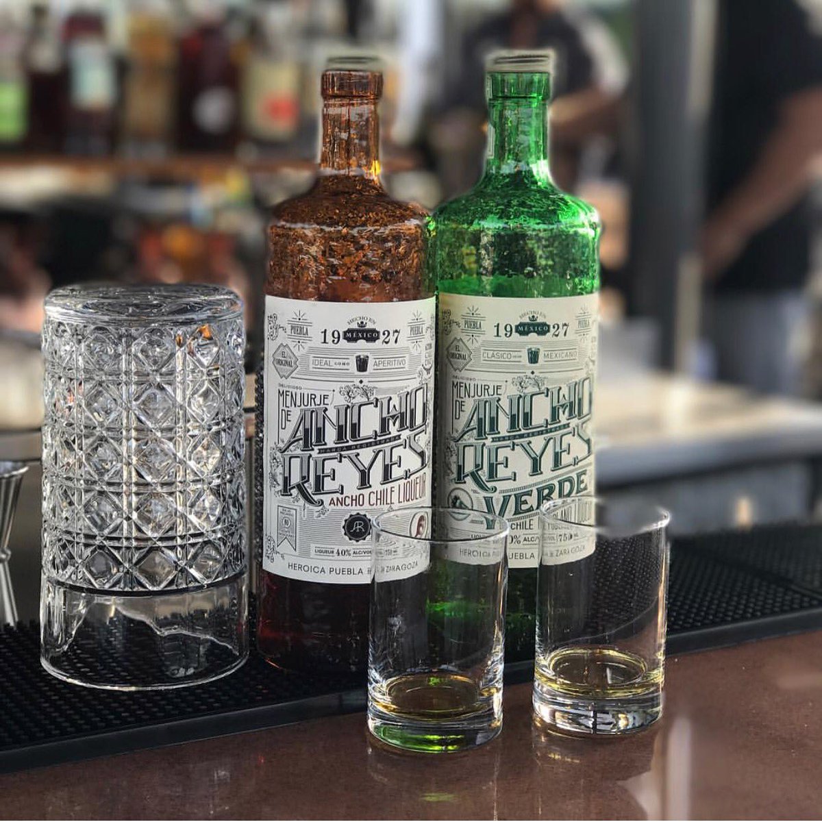 We got a thing for chile liqueur. <a href="/anchoreyes/">Ancho Reyes</a> 🌶 #mbarsea #regram <a href="/cocktailsbyadam/">Cocktails By Adam</a>