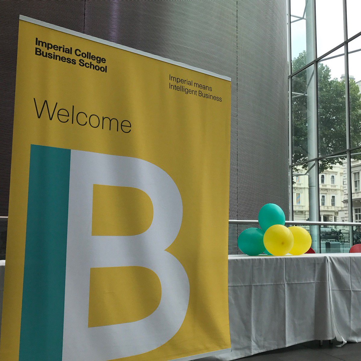 ImperialBiz's tweet photo. Welcome to the MSc class of 2018 who began their studies at @ImperialBiz this week! #IBFinance #IBManagement https://t.co/AfuwTGiZSI