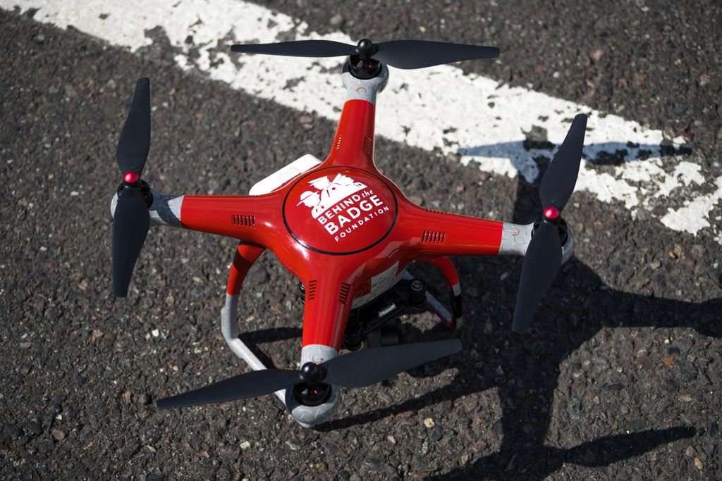 Had the amazing chance to help raise funds for law enforcement &amp; families at the golf tournament hosted by <a href="/ZetronInc/">Zetron, Inc.</a> for @BehindTheBadgeF