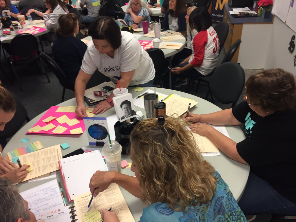 MistyChesnut's tweet photo. Digging into our ONE Thing...reading comprehension! #loboslearn #lakeviewlove #WEmovekids @leisd @lakeview_leisd @DGallagherEdS https://t.co/rOj1DXjgy6