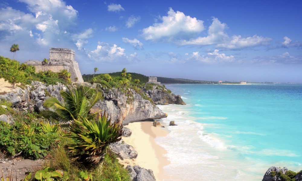 PuertoCancunMx's tweet photo. #SabiasQue El nombre original del sitio arqueológico de #Tulum era Zamá, que significa amanecer. #RivieraMaya https://t.co/k9YLOAiGsO