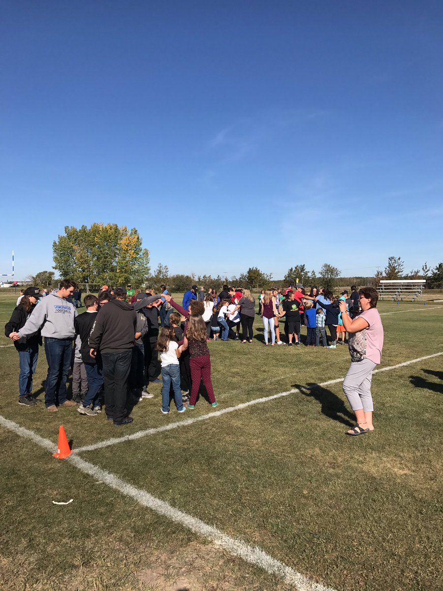 Biggie46's tweet photo. Hafford Central School team building https://t.co/PsIjRWnw2P