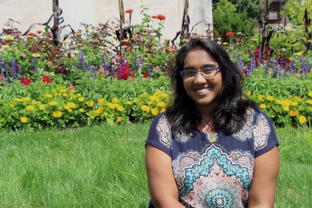 UWNewStudent's tweet photo. Student speaker, Shanthi Camballa, shares advice & tales of her 1st year, telling students "You are starting the story of your #WiExp." https://t.co/8dGfp9I7L6