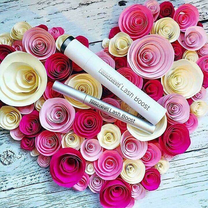 SaranacLikes's tweet photo. www. https://t.co/IWesCmcuV4
#LashCrack #SaranacLikes 💗#StartEachDayLikeItsYourBirthday 🎈 #HappyLashes https://t.co/hE2ZBEUtBW