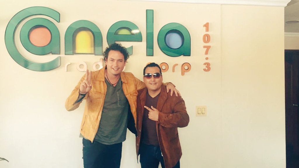 faustominoz's tweet photo. Ya estamos en @CanelaRadioEc con mi nueva canción #LaVidaEsJuego!! Podrán descargarla este viernes en Spotify: https://t.co/Iw28YMuzG5 https://t.co/xu1Tn34r8t