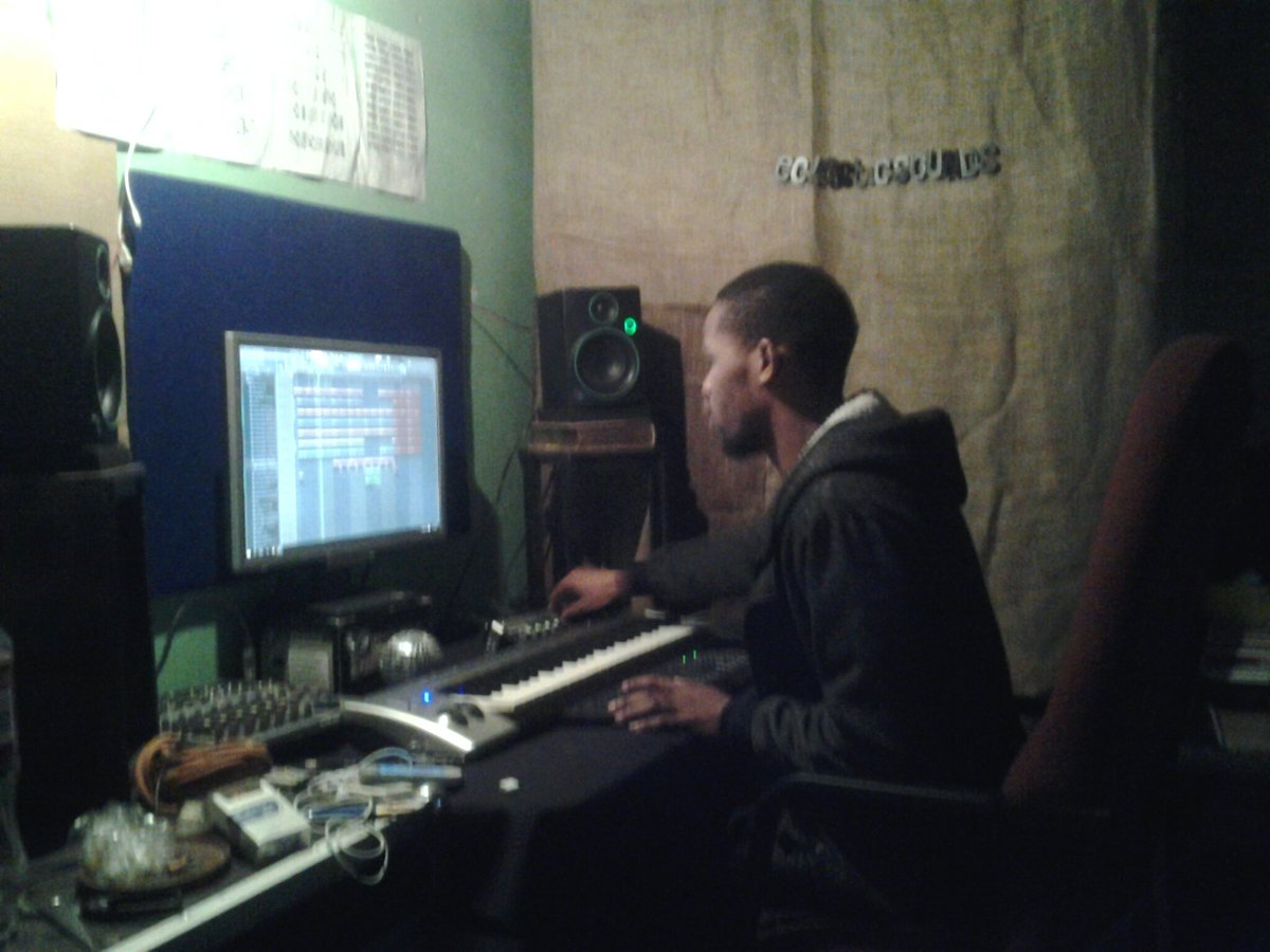 C_1_Hunnid's tweet photo. im done with recording sessions, Typhus has started mixing & mastering..
#BlackExcellenceMixtape
#LiveDreamsEnt
#ESFRecords
#ArtFusion https://t.co/CHp4FeQASJ