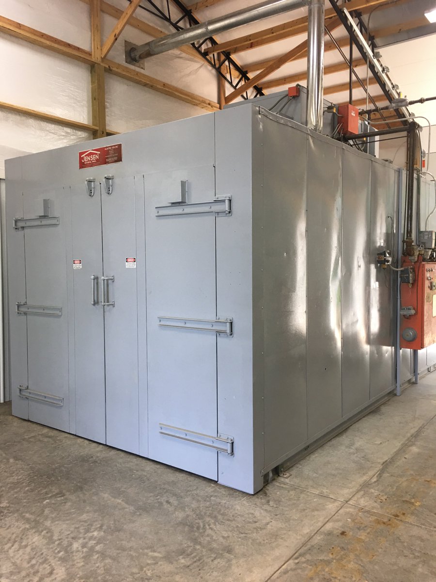OMICoating's tweet photo. What’s cookin’ in the oven? Our 17’ oven can handle just about anything. No large-batch cakes though, please. #huntsvillepowdercoating https://t.co/oOIjkVtgNm