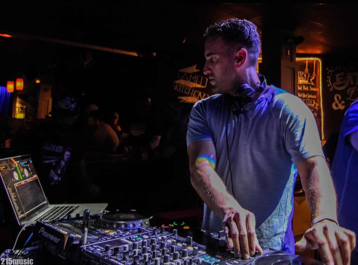 215musicNet's tweet image. #BenSilver at @ArdmoreMusicPA Saturday night
9/2/2017