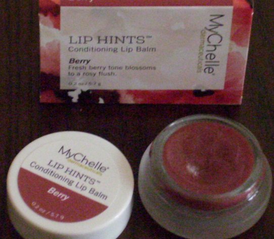 By now, u all know I LOVE <a href="/MyChelle/">MyCHELLE</a> beauty products. Their new LIP HINTS balms are amazing. Clean, green beauty, folks!
