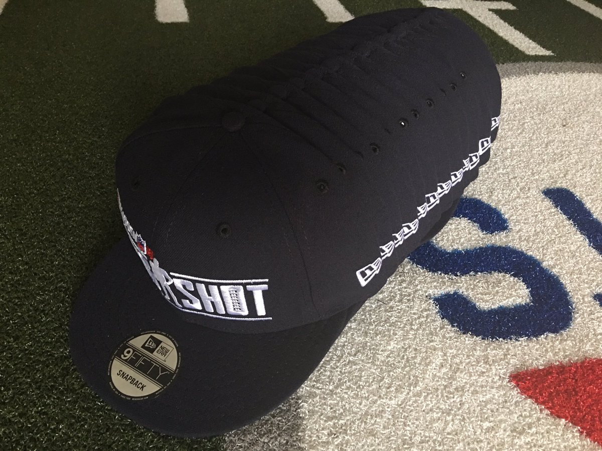 EASPORTS_MUT's tweet photo. Want a custom @NewEraCap #Longshot Snapback? RETWEET AND LIKE for a chance to get one of your own! #EASports #Madden18 https://t.co/hkVcK3GUjI