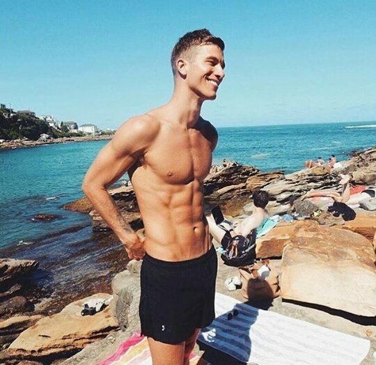 Dante Alkins🔥
- 23 años
- Empresario
- Adicto al sexo
- Estar en la oficina solo es aburrido
-¿RT? #FreeRol  #SexRol