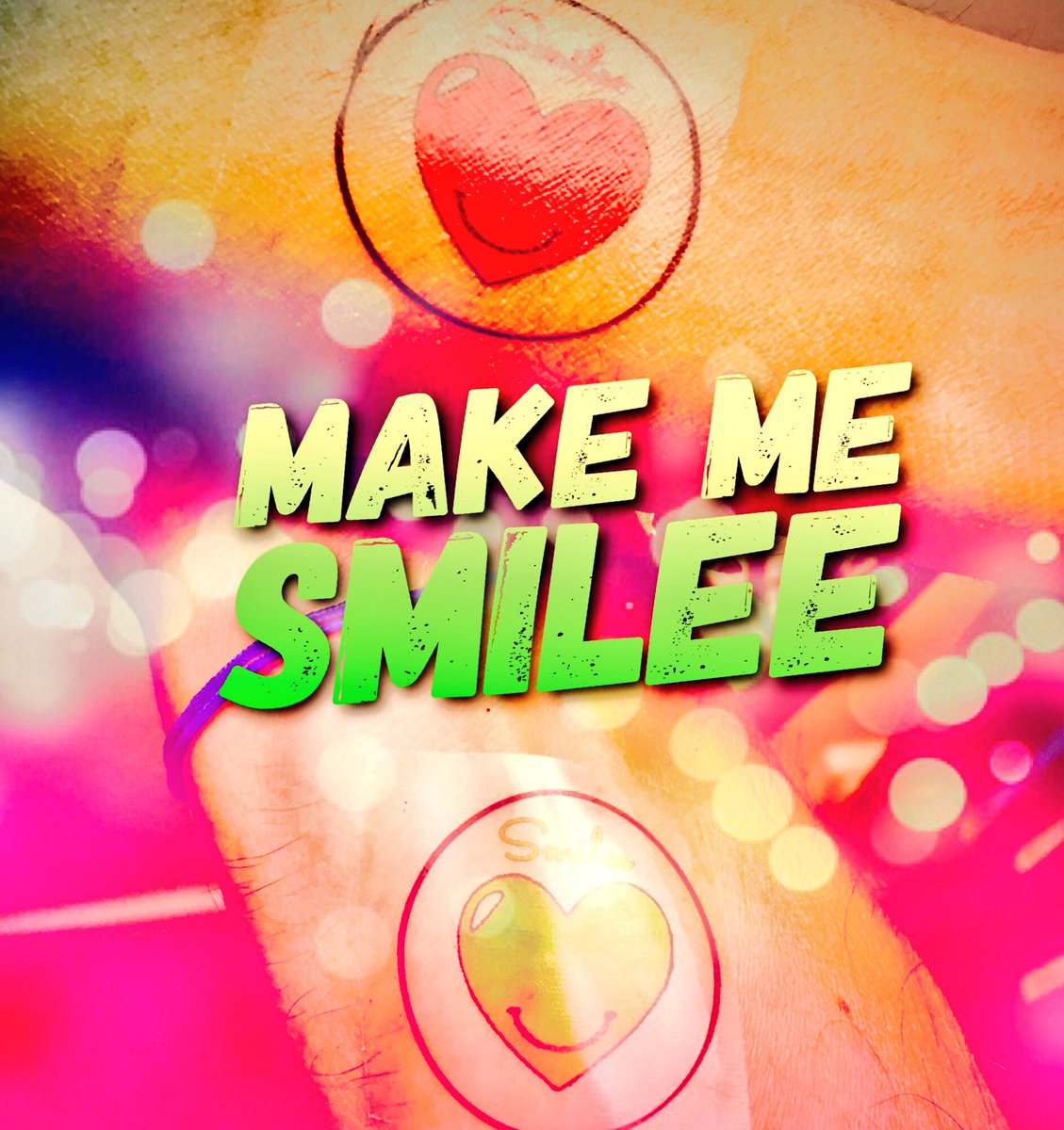 CitizenLineFR's tweet photo. Un souvenir des vacances avec @shekhar_udit à #Aix
#MakeMeSmilee
#Love & #Hope
#smileechallenge https://t.co/wwWaljTRAb