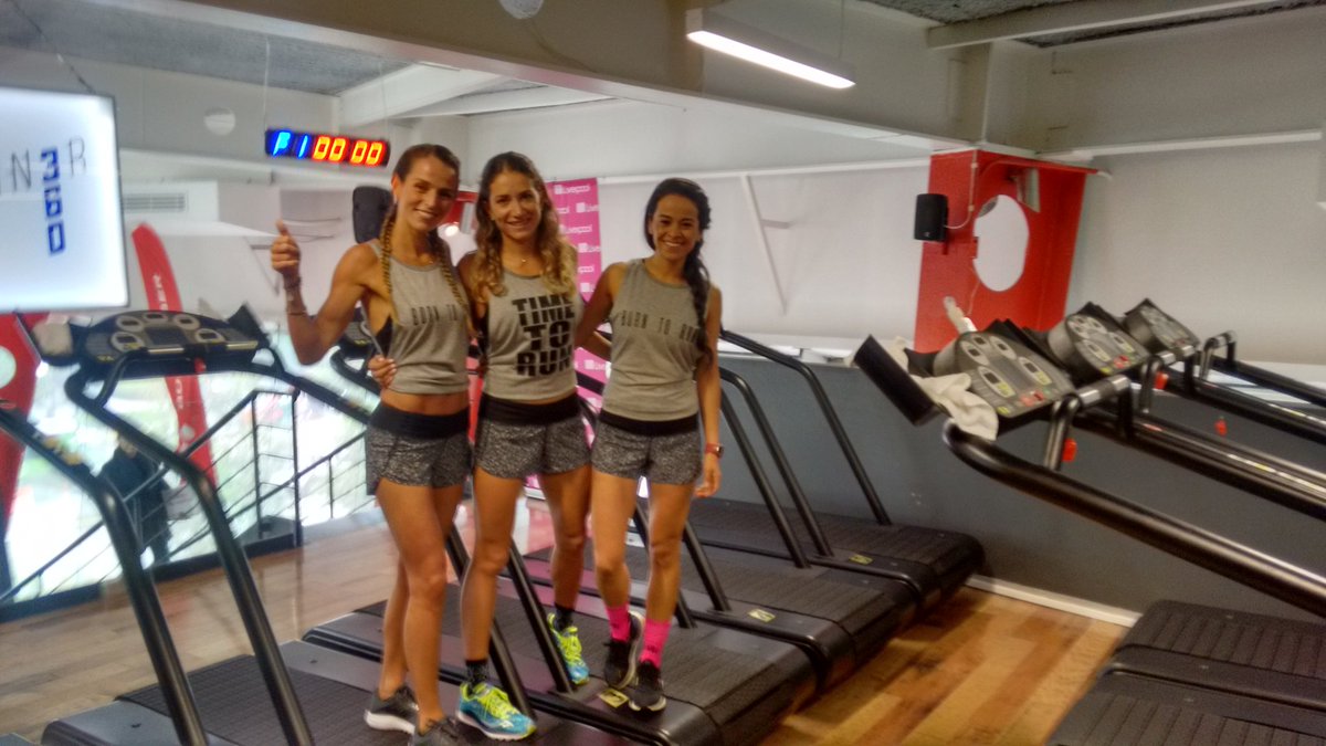 laaficion's tweet photo. Así se vive la inauguración de #Runner360 | vía @adrianrm95 https://t.co/YTnz5rp5WM