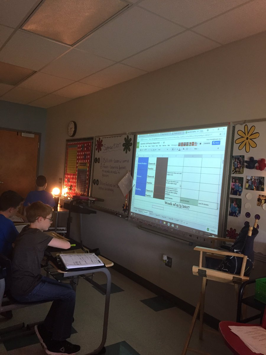 rpemshuskies's tweet photo. Practice makes perfect when it comes to using our agendas! #stayorganized #rpeast #findthislinkonourwebsite https://t.co/tXhNaPylYT