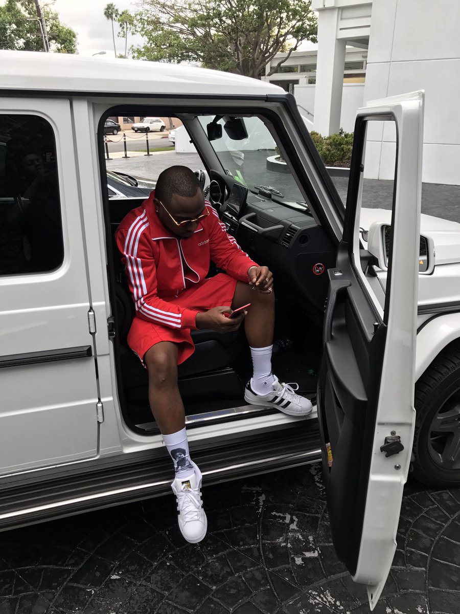 davido's tweet photo. 34 Shows done back 2 back! Trust me It was God all through!!!Watch out for Part 2!!New single on the way! Boutta bless ya speakers! Baddest! https://t.co/gvlQC04FcJ