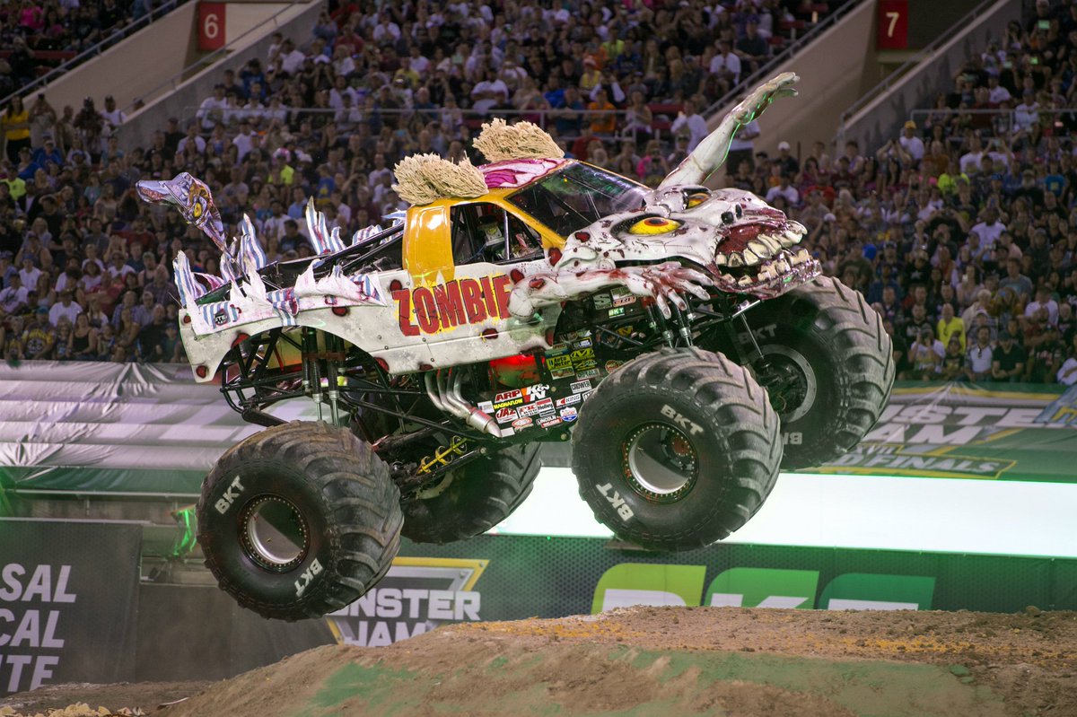 calgarystampede's tweet photo. RT to win 2 tickets to Monster Jam - September 9th at the Stampede Grandstand. https://t.co/ePul5ZQujZ