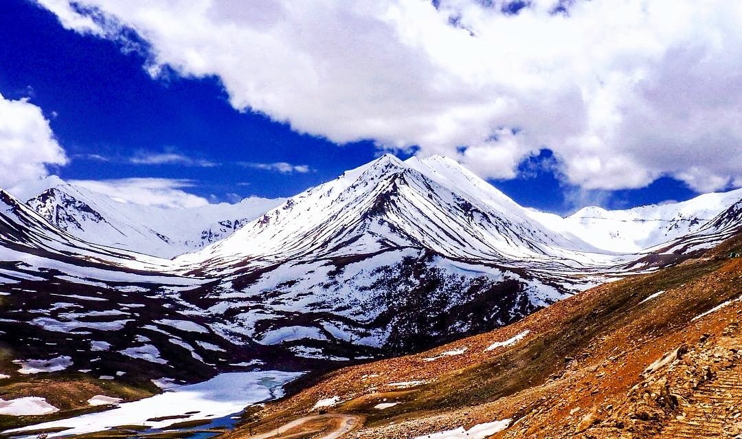 TravelSpired's tweet photo. #HappyTeachersDay to our wisest teacher, #Travel!

Stay #Travelspired.
#Travel #TravelTuesday #TravelBlog #TravelBlogger

📷: Aditya Sharma https://t.co/ogCBgPGdb9