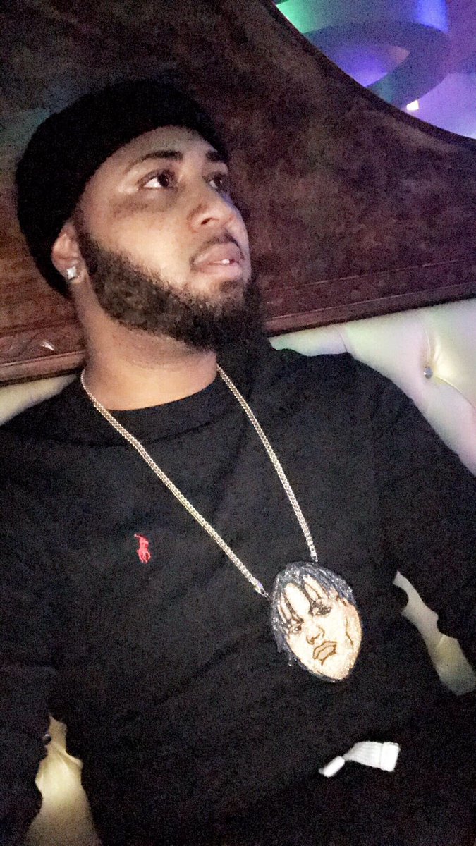 SayGODjay's tweet photo. Tunnel vision 💰 👀 https://t.co/53AJ576JbL