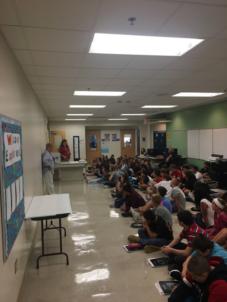 InterstellarWMS's tweet photo. The newest #MightyExplorers are ready for their 7th grade adventure! #wmsleadtheway #BulldogEd https://t.co/ODVLOuxGoN