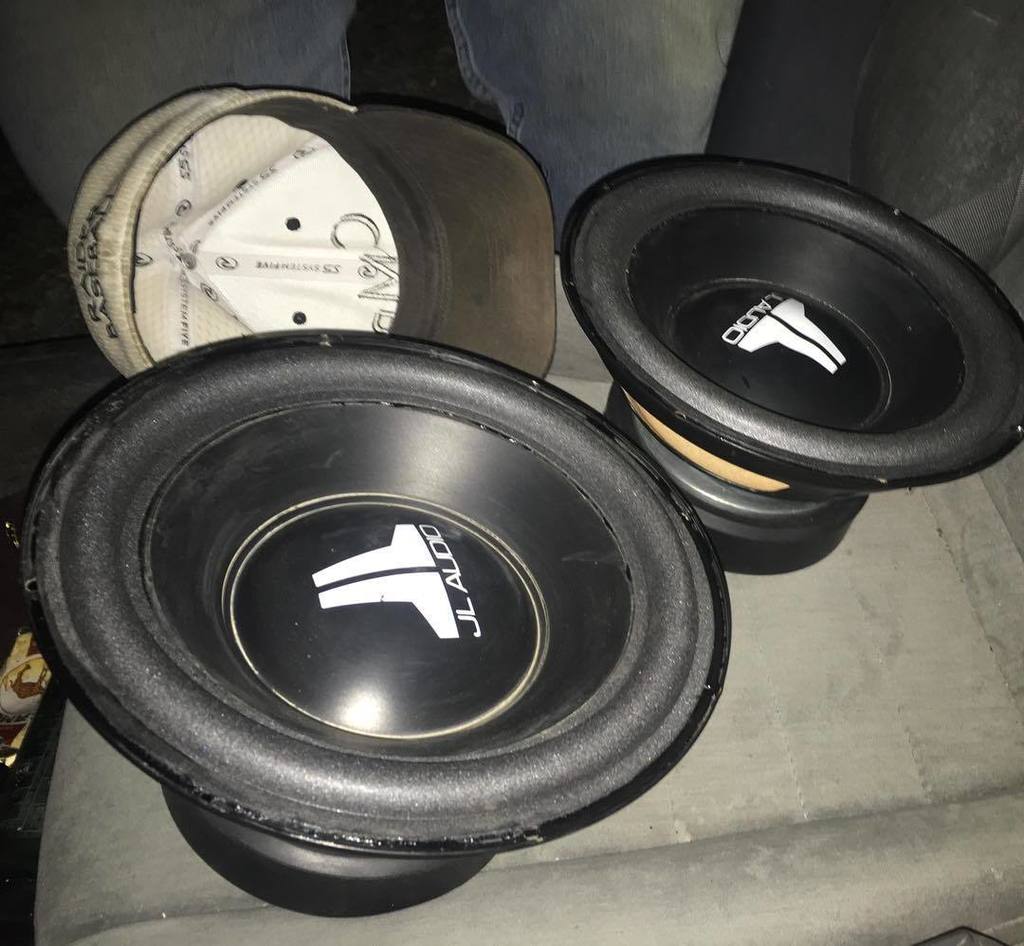 tlongren's tweet photo. Finally got new surrounds on these two @jlaudioinc 10w3-d2 subs.
#basshead #caraudio #carstereo #bass #subs #subw… https://t.co/WIYNghtImn https://t.co/ghBefsrQjR