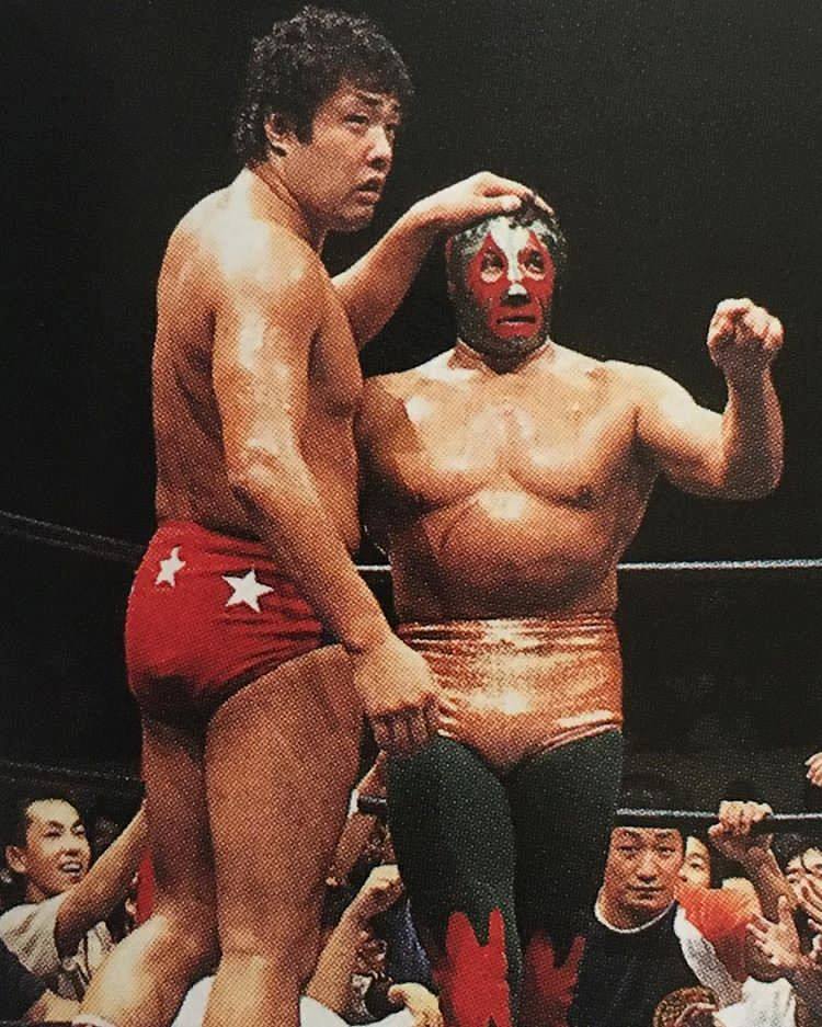 Blue Bird Auf Twitter ジャンボ鶴田 ミル マスカラス Jumbo Tsuruta Mil Mascaras プロレス Puroresu ジャンボ鶴田 Milmascaras T Co Toba0xhx3l Twitter